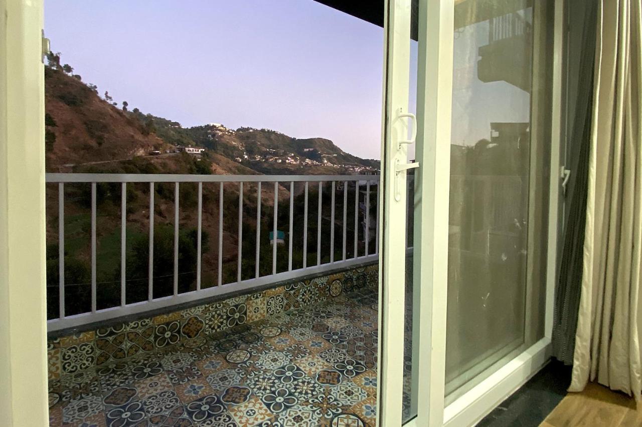 Sl Manor Hill Resort Mussoorie Eksteriør bilde